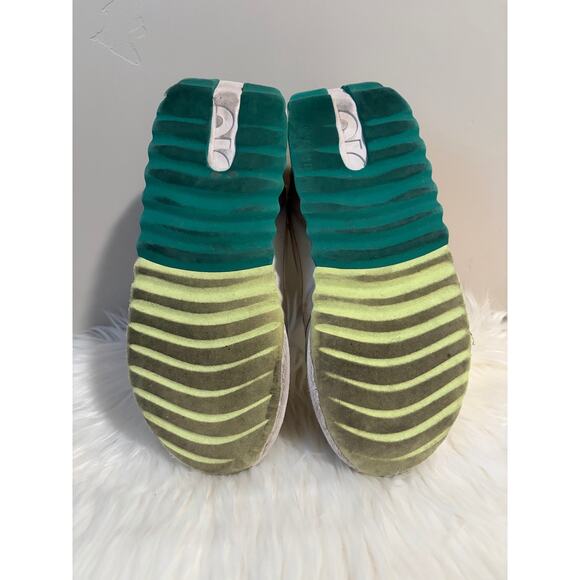 Women's Nike Air Max Dawn Sneakers in White/Orange- FAIR CONDITION, size 5 - Picture 6 of 9